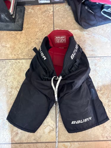 Junior Large Bauer Vapor X3.0 Hockey Pants (Used)