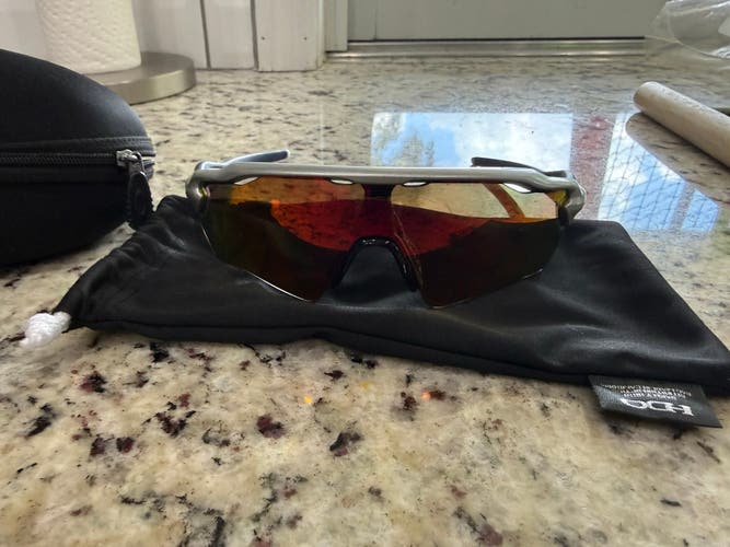 Small Oakley Radar Sunglasses (Used)