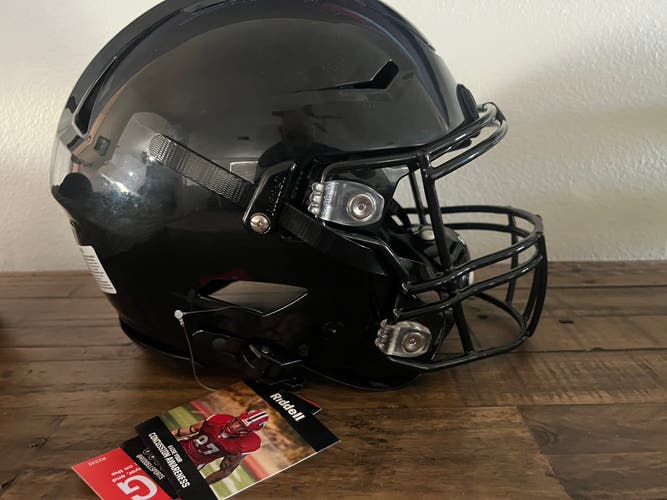 Black Adult Extra Large Riddell SpeedFlex Helmet (New) 2026 Certified.