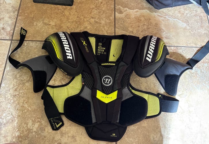 Medium Senior Warrior Alpha QX Pro Shoulder Pads (Used)