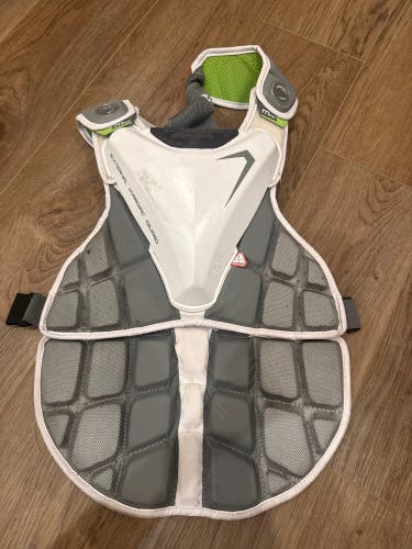 Medium Maverik Max Chest Protector (Used)