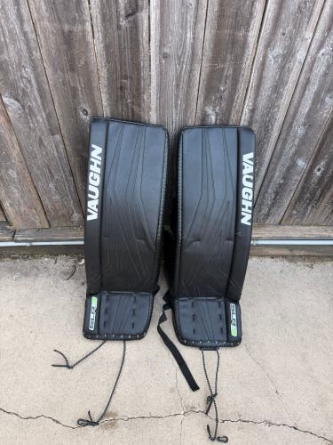 30" Vaughn SLR3 Pro Goalie Leg Pads (Used)
