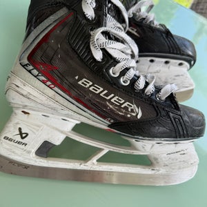 2025 Bauer Vapor Fly40 Hockey Skates 7 (Used)