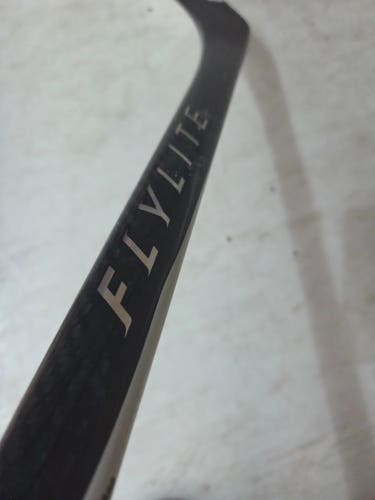 Senior Bauer Vapor Flylite Left Hand Hockey Stick P28 70 Flex (Used)