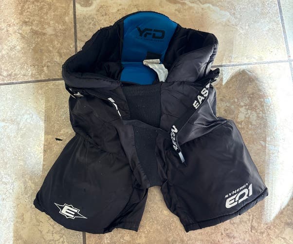 Youth Large Easton Synergy EQ1 Hockey Pants (Used)