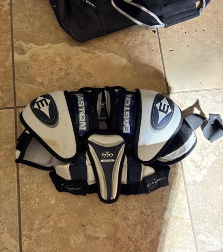 Small Youth Easton Synergy Shoulder Pads (Used)