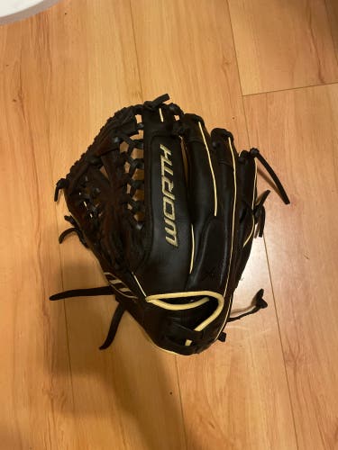 2013 Worth LH Outfield Baseball Glove 12.5" (Used)
