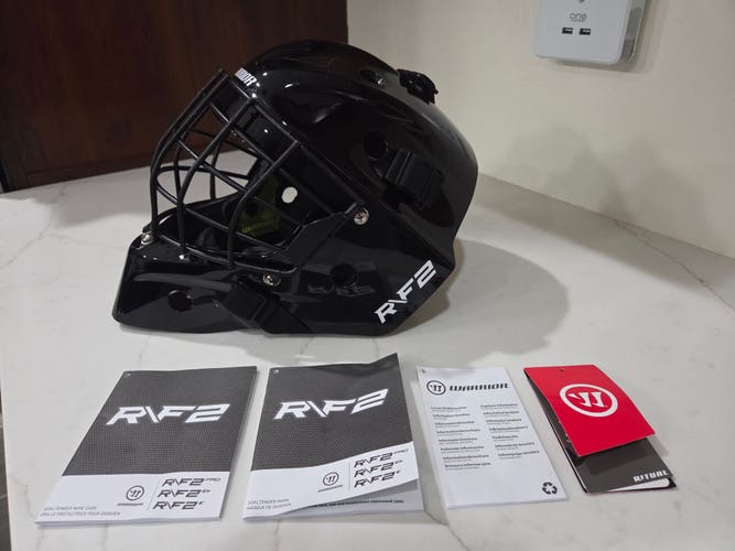 Warrior R/F2 Junior Goalie Mask