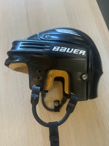 Large Bauer 3000 Helmet (Used)