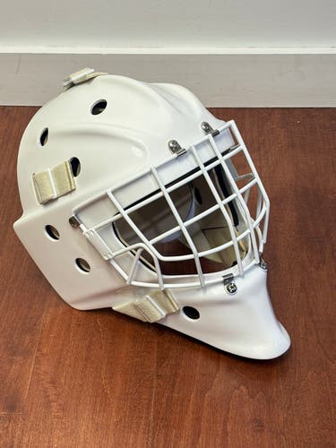 S21 Bauer 950 Goalie Mask Certified Straight White Cage + New Resilient Foam - Senior Medium (Used)