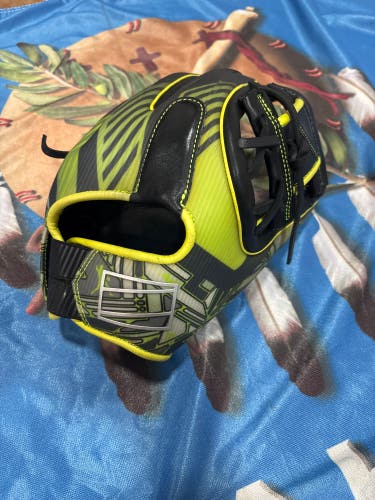 Rawlings REV1X RH Infield Baseball Glove 11.75" (Used)