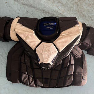Intermediate small/medium  Large Bauer Vapor Flylite Goalie Chest Protector (Used)