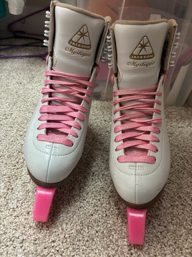Jackson Mystiques B Adult 5 (Used)