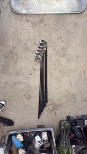 Men's Kronos Right Handed Iron Set (Used)