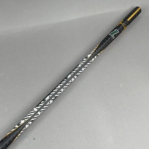 Under Armour TD100+ Loyola Greyhounds 32" Attack / Mid Womens Lacrosse Shaft