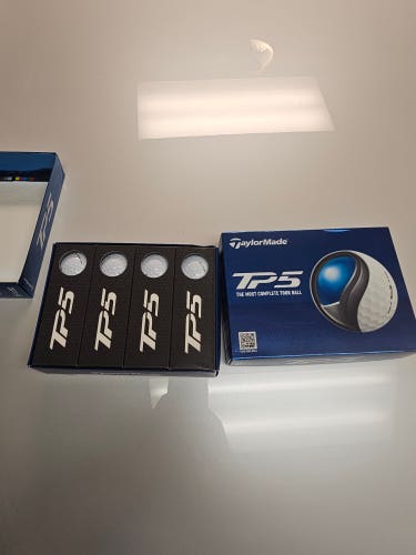 TaylorMade TP5 Balls 12 Pack (1 Dozen) (New)