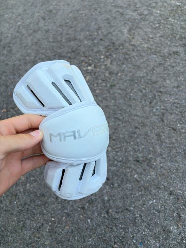 Medium Youth Maverik M5 Arm Pads (Used)