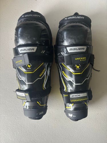Youth Bauer Supreme Mach 9" Shin Pads (Used)