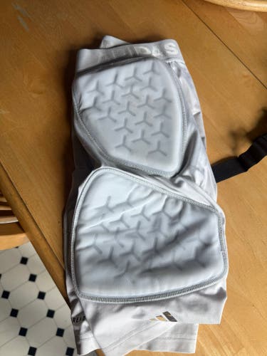 Medium Adult Adidas (Used)