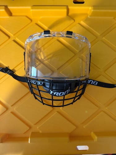 Medium Full Cage (Used)
