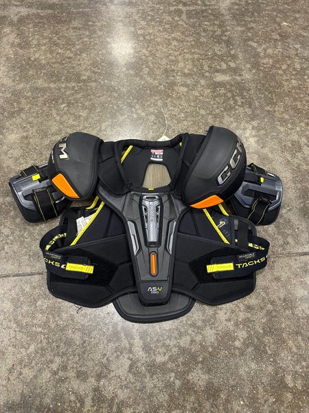 XL Senior CCM Tacks AS-V Pro Shoulder Pads (Used)