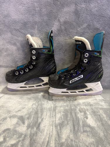 Youth Bauer XLP Hockey Skates Regular Width 11 (Used)