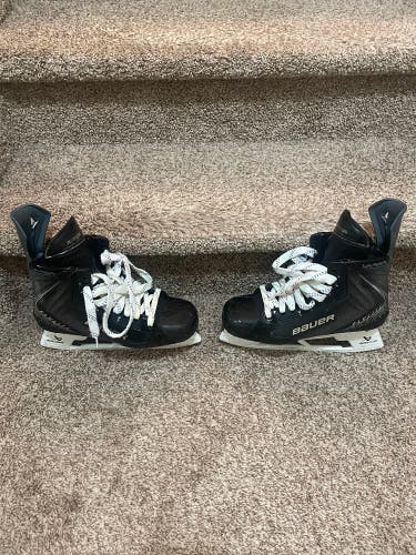 Black/Gray 2025 Bauer Vapor Flylite Hockey Skates Regular Width 8.5 (Used)