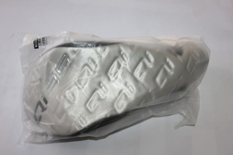 NEW TALYORMADE Qi35 DRIVER HEADCOVER