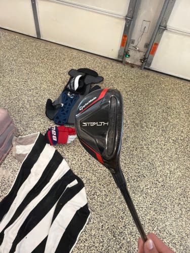 Men's TaylorMade Stealth Right Handed Hybrid Stiff Flex 3H Graphite Shaft (Used)