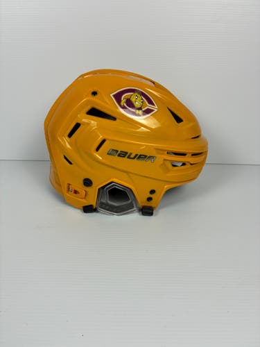 Used Medium Bauer Re-Akt 155 Helmet - Gold
