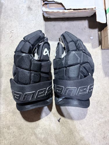 Bauer Supreme Mach Gloves 15" (New)