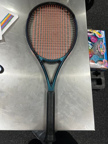 Adult Wilson Ultra V4 Tennis Racquet (Used)