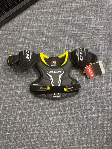 CCM Tacks 9550 Shoulder Pads (New)