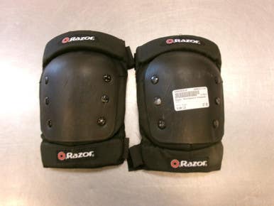 Used Razor Skateboard Kneepads Black LG 11339-S000203535