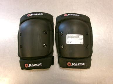 Used Razor Skateboard Kneepads Black MD 11339-S000203536