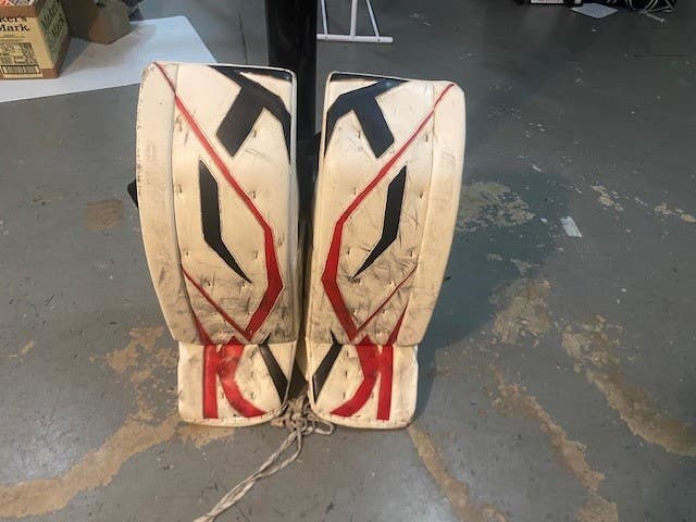 35" Bauer Goalie Leg Pads (Used)