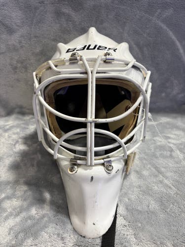 White Senior Bauer 960 Goalie Mask (Used)