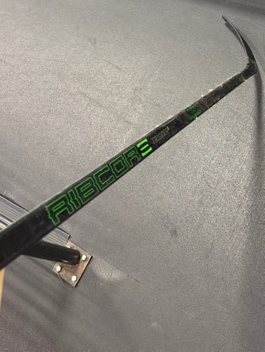 Junior CCM Ribcor Trigger 9 Pro Hockey Stick Right Handed P29 40 Flex (Used)