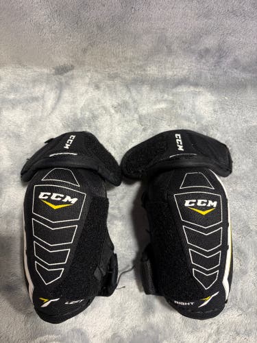 Junior Small CCM Tacks 2052 Elbow Pads (Used)