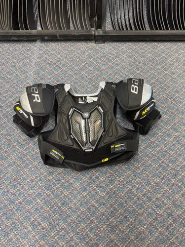 Bauer Supreme M5 Pro Shoulder Pads (New)