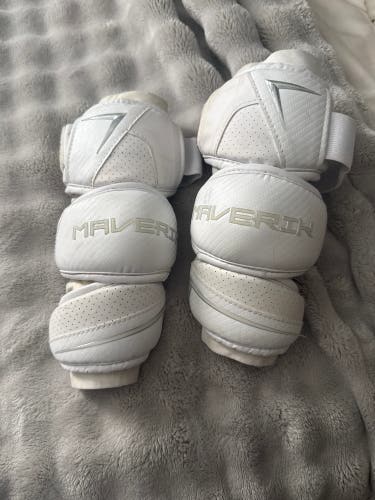 Small Adult Maverik M6 Arm Pads (Used)