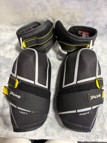 Senior Large CCM Tacks 9550 Elbow Pads (Used)