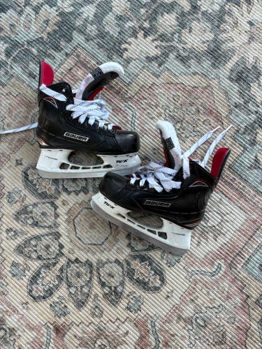 Bauer Vapor Hockey Skates Regular Width 13 (Used)