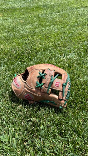 Wilson A2000 1787 RH Baseball Glove 11.75" (Used)