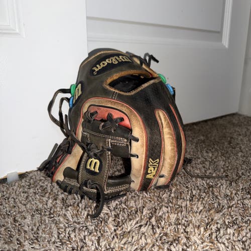 2021 Wilson A2K RH Infield Baseball Glove 11.5" (Used)