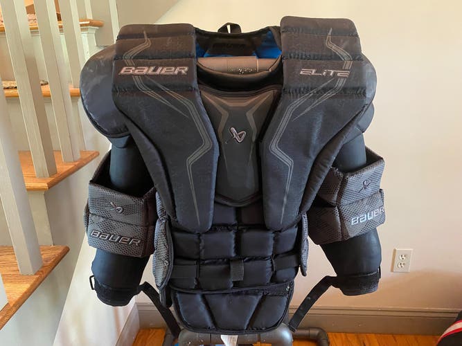 Medium Bauer Elite Goalie Chest Protector (Used)