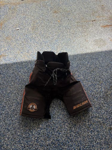 Men's Senior Large Bauer Nexus Hockey Pants (Used)