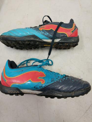 Used Puma Junior 05.5 Indoor Soccer Turf Shoes 11860-s000240978