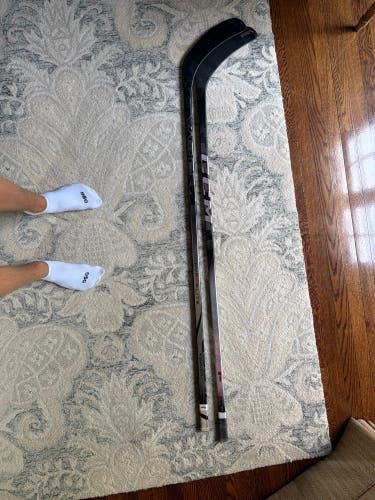 Intermediate Bauer Vapor Hyperlite 2 Left Hand Hockey Stick 50 Flex (New)