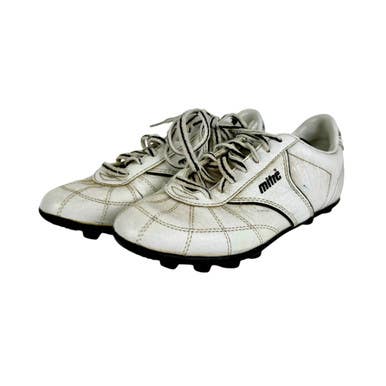 Used Mitre Soccer Cleats White Junior 04.5 11506-s000219069